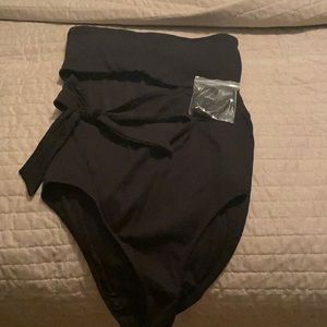 Aerie Medium Black Cut-Out Swimsuit